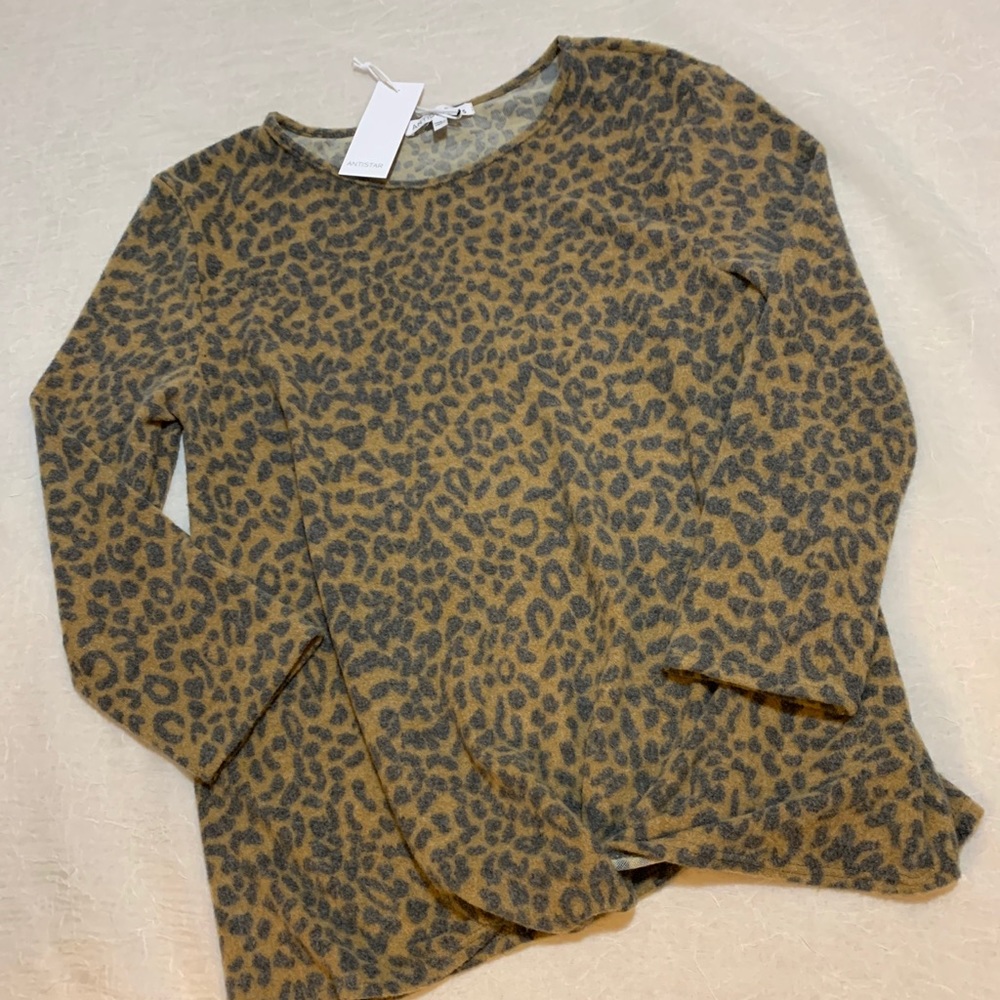 Antistar 3/4 sleeve leopard print top